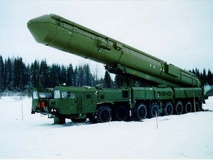 Tên lửa Topol-M. (Nguồn: trdefence.com) Tên lửa Topol-M. (Nguồn: trdefence.com)