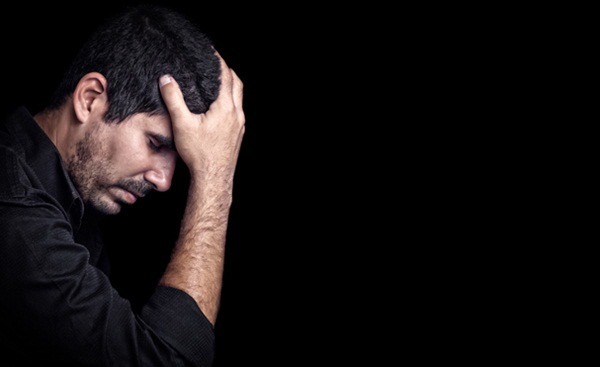 1. Ngủ đủ giấc: Một giấc ngủ ngon lành có giá trị bằng cả trăm liều thuốc bổ. Tranh thủ chợp mắt bất cứ lúc nào cảm thấy căng thẳng. Ngủ đủ giấc sẽ là năng lượng cho một trí óc minh mẫn, sáng suốt.