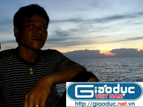 Thuyền viên Hồ Xuân Liêu nhớ lại lần tìm kiếm tàu cá của người cháu trai mất tích giữa biển khơi (ảnh Xuân Hòa) Thuyền viên Hồ Xuân Liêu nhớ lại lần tìm kiếm tàu cá của người cháu trai mất tích giữa biển khơi (ảnh Xuân Hòa)