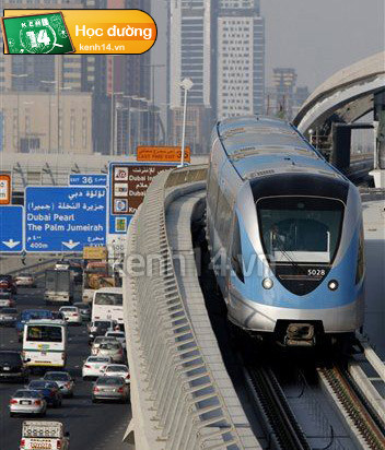 Xe điện ngầm là một phương tiện khá an toàn tại Ấn Độ, nếu được bạn nên thử chọn phương tiện này thay cho xe máy. Vì một số lý do an ninh cho chính bản thân mình. Đường xe điện ngầm Dubai rất hoành tráng và an toàn. Ảnh: Tàu điện Dubai Xe điện ngầm là một phương tiện khá an toàn tại Ấn Độ, nếu được bạn nên thử chọn phương tiện này thay cho xe máy. Vì một số lý do an ninh cho chính bản thân mình. Đường xe điện ngầm Dubai rất hoành tráng và an toàn. Ảnh: Tàu điện Dubai