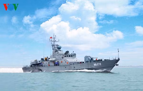 Tàu pháo 272 Hành trình.