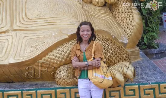 Thảo trong chuyến về Việt Nam đầu năm 2011 sau khi lấy bằng MBA và đợi phân công công việc.