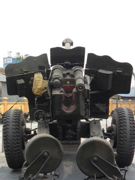 Thông số kỹ thuật: Cỡ nòng: 122mm; Trọng lương: 5620 KG; chiều dài: 9,8m; kíp chiến đâu: 7-9 người; tốc độ bắn 8 – 10 viên/ phút; sơ tốc đạn 885 m/s.