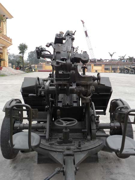 Thông số kỹ thuât: Cỡ nòng: 14,5mm; trọng lượng:649kg; chiều dài: 3,87; chiều rộng: 1,37m; Chiều cao: 1,1 m; Kíp chiến đấu 5 người; tốc độ bắn 2400 viên/phút. Sơ tốc đạn 976/s. Thông số kỹ thuât: Cỡ nòng: 14,5mm; trọng lượng:649kg; chiều dài: 3,87; chiều rộng: 1,37m; Chiều cao: 1,1 m; Kíp chiến đấu 5 người; tốc độ bắn 2400 viên/phút. Sơ tốc đạn 976/s.