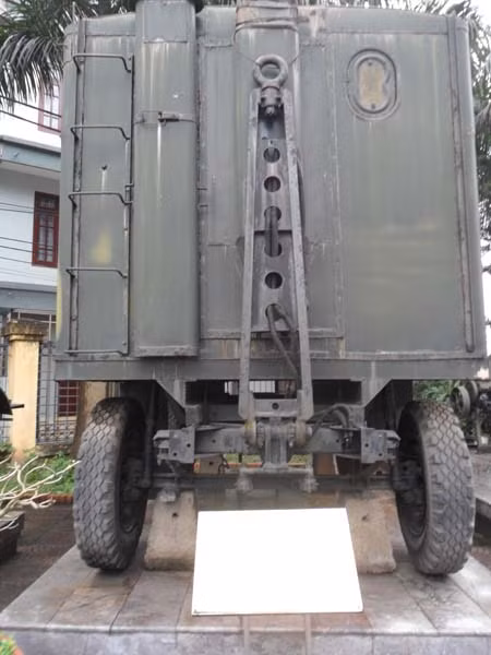 . Xe phục vụ công tác bảo đảm hậu cẩn nuôi quân trong hành quân dã chiến và huấn luyện dã ngoại cấp Đại đội.