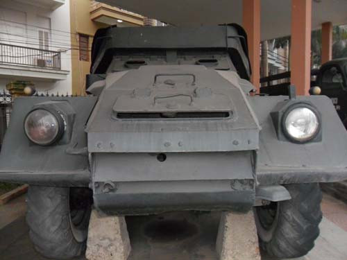 Đây là một trong 62 chiếc xe được đưa vào hoạt động trên tuyến đường Hồ Chí Minh từ năm 1968 đến năm 1972. Xe đã tham gia rà phá nhiều loại bom nổ chậm, đảm bảo thông đường cho các xe vận chuyển hoàng hóa, đạn dược phục vụ chiến trường miền Nam. Đây là một trong 62 chiếc xe được đưa vào hoạt động trên tuyến đường Hồ Chí Minh từ năm 1968 đến năm 1972. Xe đã tham gia rà phá nhiều loại bom nổ chậm, đảm bảo thông đường cho các xe vận chuyển hoàng hóa, đạn dược phục vụ chiến trường miền Nam.