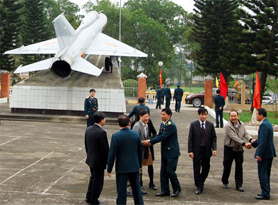 Các thế hệ cán bộ, chiến sĩ Sư đoàn 371 trong ngày gặp mặt truyền thống.