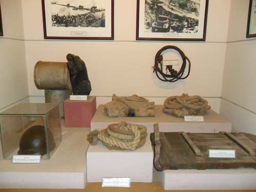 Những vật dụng của Bộ đội Công binh sử dụng trong hai cuộc kháng chiến chống thực dân Pháp và đế quốc Mỹ. Những vật dụng của Bộ đội Công binh sử dụng trong hai cuộc kháng chiến chống thực dân Pháp và đế quốc Mỹ.