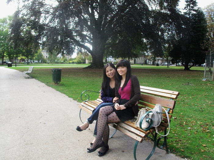 Với nụ cười rạng ngời luôn nở trên môi Với nụ cười rạng ngời luôn nở trên môi