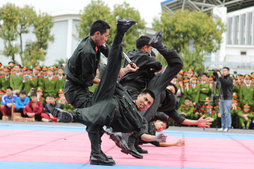 Sở trường đánh nhanh thắng nhanh, triệt phá đối tượng mang vũ khí nóng, độ nguy hiểm cao được thể hiện rõ nét.