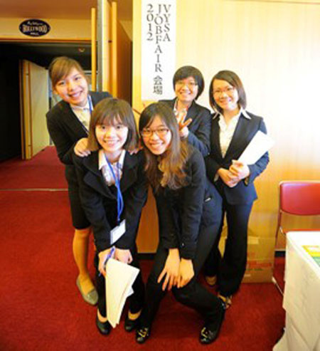 Du học sinh Việt Nam tại Nhật Bản (Ảnh Việt Báo) Du học sinh Việt Nam tại Nhật Bản (Ảnh Việt Báo)