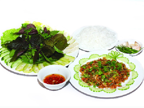 Rau sống kèm tép rong: Món này hay còn gọi là tép riu, ở vùng Phú Thọ còn gọi là tôm riu. Đây là món ăn tuyệt vời vào những ngày mùa Đông. Món ăn rất thơm và ngon, đặc biệt hơn là nó cũng cấp một lượng canxi rất lớn cho cơ thể … Rau sống kèm tép rong: Món này hay còn gọi là tép riu, ở vùng Phú Thọ còn gọi là tôm riu. Đây là món ăn tuyệt vời vào những ngày mùa Đông. Món ăn rất thơm và ngon, đặc biệt hơn là nó cũng cấp một lượng canxi rất lớn cho cơ thể …