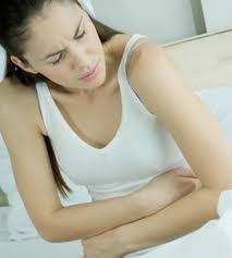 3. No đói không đều: Khi đói, axit hydrochloric và các chất xúc tác trong dạ dày ở nồng độ khá cao dẫn tới tình trạng “tự tiêu hoá” niêm mạc. Khi ăn quá no lại dễ làm tổn thương “cơ chế” tự bảo vệ của dạ dày vì vỏ dạ dày nở to, thời gian thức ăn lưu lại trong dạ dày lâu…. 3. No đói không đều: Khi đói, axit hydrochloric và các chất xúc tác trong dạ dày ở nồng độ khá cao dẫn tới tình trạng “tự tiêu hoá” niêm mạc. Khi ăn quá no lại dễ làm tổn thương “cơ chế” tự bảo vệ của dạ dày vì vỏ dạ dày nở to, thời gian thức ăn lưu lại trong dạ dày lâu….