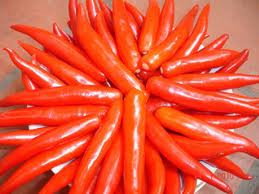 9. Ăn nhiều thực phẩm chua cay: Các thực phẩm cay nóng khi ăn quá nhiều có thể gây tổn thương nghiêm trọng cho các lớp niêm mạc dạ dày, từ đó có thể dẫn tới hiện tượng bỏng hoặc xuất huyết dạ dày. 9. Ăn nhiều thực phẩm chua cay: Các thực phẩm cay nóng khi ăn quá nhiều có thể gây tổn thương nghiêm trọng cho các lớp niêm mạc dạ dày, từ đó có thể dẫn tới hiện tượng bỏng hoặc xuất huyết dạ dày.