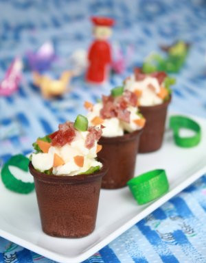 Bánh sô - cô - la: Bánh có vị ngọt và đắng nhẹ của sô-cô-la và sẽ được trung hòa bởi chút mặn của xúc xích xông khói là điểm độc đáo của món tráng miệng này. Ảnh: divivu