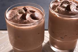 Chocolate là món rất có lợi cho sức khỏe bởi vì chứa chất chống oxy hóa có tác dụng giảm bệnh huyết áp. Chocolate đen cũng tốt hơn món chocolate sữa bởi vì chứa nhiều chất chống oxy hóa hơn... Ảnh: yeudulich.vn