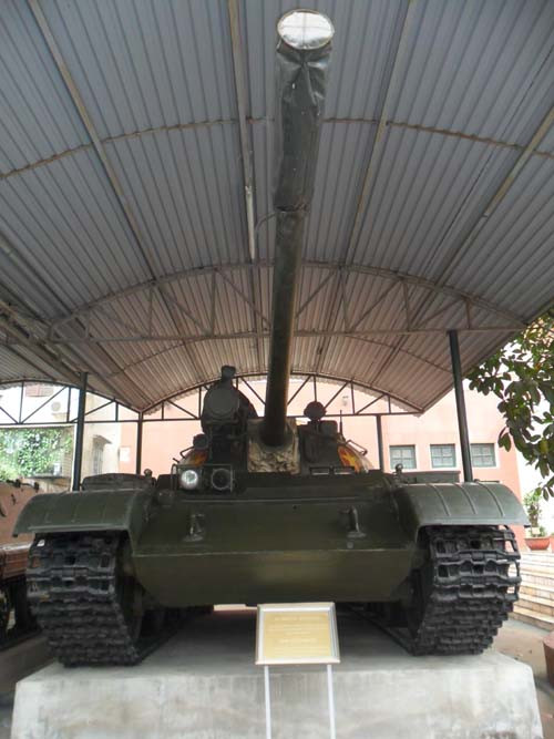 Xe tăng T54 – Số hiệu 843, thuộc đại đội 4, tiểu đoàn 1, lữ đoàn xe tăng 203. Xe tăng T54 – Số hiệu 843, thuộc đại đội 4, tiểu đoàn 1, lữ đoàn xe tăng 203.