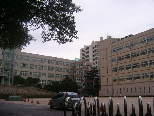 Một góc khu kí túc xá Một góc khu kí túc xá