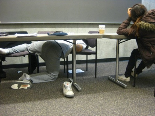 Kiểu ngủ này thì không thể đỡ được