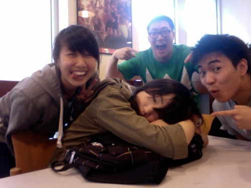 Bạn này ngủ say quá