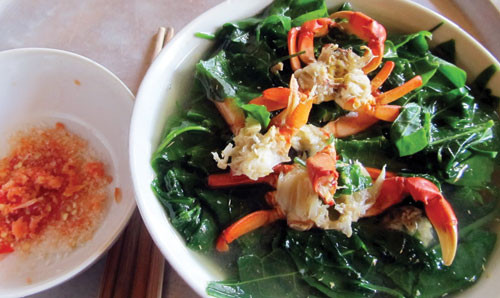 Cua đồng giúp cơ thể sản xuất melanin: Theo giới chuyên môn, melanin là một loại hợp chất giữ vai trò chủ yếu trong việc tạo nên sắc tố của da và tóc. Và đồng chính là một trong nhiều dưỡng chất góp phần quan trọng trong việc giúp cơ thể sản xuất ra melanin. Cua đồng giúp cơ thể sản xuất melanin: Theo giới chuyên môn, melanin là một loại hợp chất giữ vai trò chủ yếu trong việc tạo nên sắc tố của da và tóc. Và đồng chính là một trong nhiều dưỡng chất góp phần quan trọng trong việc giúp cơ thể sản xuất ra melanin.