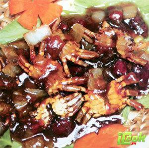 Cua đồng giúp dảm bảo sức khỏe của các mô liên kết: Đồng là một phần của một enzyme giữ vai trò then chốt trong qui trình tổng hợp collagen và elastin - hai loại protein quan trọng được tìm thấy trong xương và các mô liên kết. Cua đồng giúp dảm bảo sức khỏe của các mô liên kết: Đồng là một phần của một enzyme giữ vai trò then chốt trong qui trình tổng hợp collagen và elastin - hai loại protein quan trọng được tìm thấy trong xương và các mô liên kết.