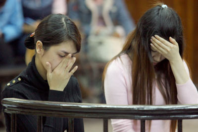 Những cô gái hành nghề "nhạy cảm" này đã phải trả giá đắt cho những ngày tháng lầm đường lạc lối