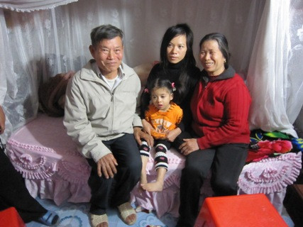 Cả gia đình anh Hùng đang mong chờ ngày anh về đoàn tụ với gia đình