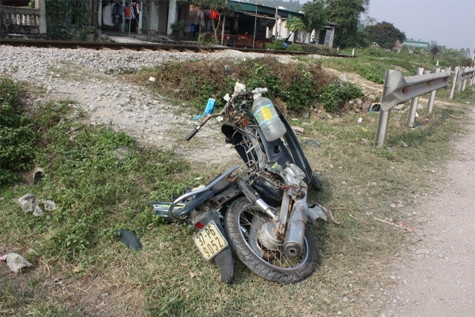 Chiếc xe của anh Công đã bị hư hỏng hoàn toàn sau vụ tai nạn