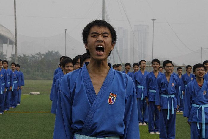 Lê Tiến Dũng, tân sinh viên khóa 7 hô to lời chức: "Chúc đội tuyển Vovinam chiến thắng".