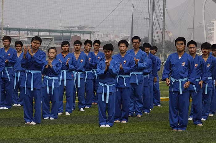 Các môn sinh năm thứ nhất (khóa 7) Trường ĐH FPT mới chỉ làm quen Vovinam được khoảng 1 tháng, nhưng được hỏi phần lớn các em đều rất lấy tự hào khi ở Việt Nam có môn võ được mang đi du đấu nước ngoài tại Sea Game lần thứ 26.