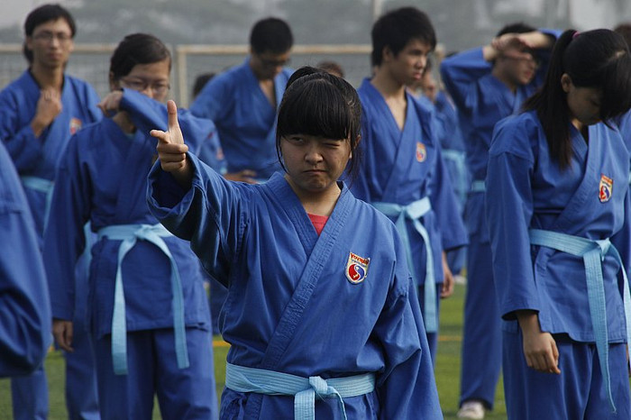 Một cái nheo mắt chúc may mắn tới các anh chị trong đội tuyển Vovinam quốc gia trước thềm Sea Games sắp tới.