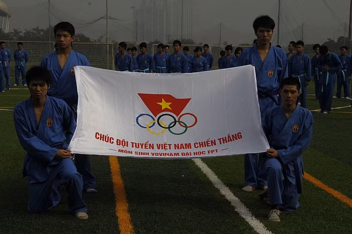 Các môn sinh Vovinam FPT bày tỏ lòng kỳ vọng ở các anh chị trong đội tuyển Vovinam quốc gia. Chúc đội tuyển Vovinam chiến thắng trở về.