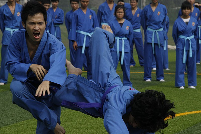 Một miếng đánh khiến đối thủ không kịp trở tay.