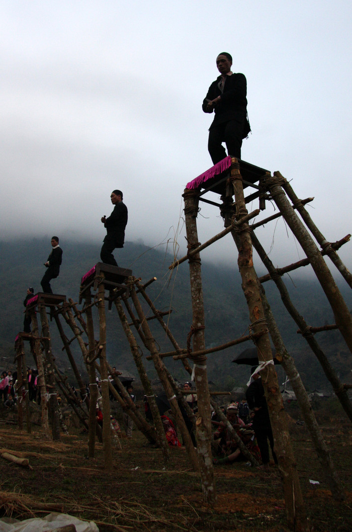 Những người thầy sẽ dạy cho các thiếu niên lòng biết ơn, báo hiếu với tổ tiên, lòng dũng cảm vượt như nhiều thử thách trong cuộc đời. Những người thầy sẽ dạy cho các thiếu niên lòng biết ơn, báo hiếu với tổ tiên, lòng dũng cảm vượt như nhiều thử thách trong cuộc đời.