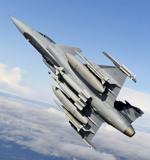 Máy bay chiến đấu JAS-39NG Gripen Thụy Điển. Brazil đã ký kết hợp đồng mua 36 chiếc với Thụy Điển, có chuyển giao công nghệ để Brazil tự chế tạo. Máy bay chiến đấu JAS-39NG Gripen Thụy Điển. Brazil đã ký kết hợp đồng mua 36 chiếc với Thụy Điển, có chuyển giao công nghệ để Brazil tự chế tạo.