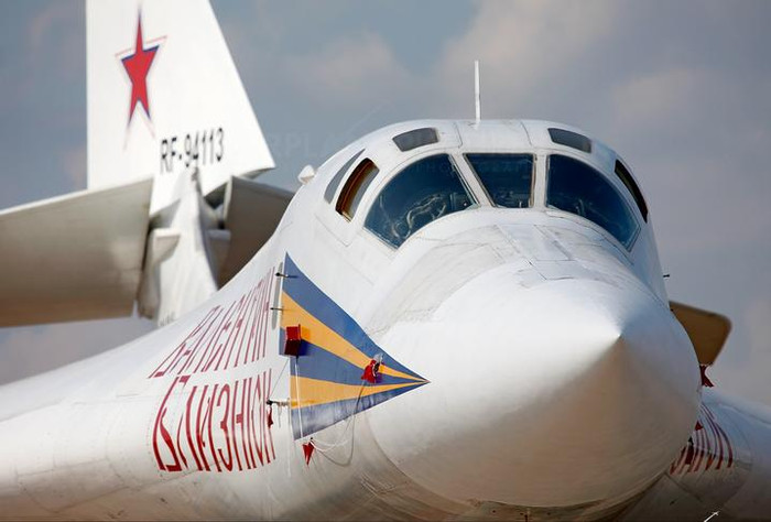 Máy bay ném bom chiến lược Tu-160 Nga Máy bay ném bom chiến lược Tu-160 Nga