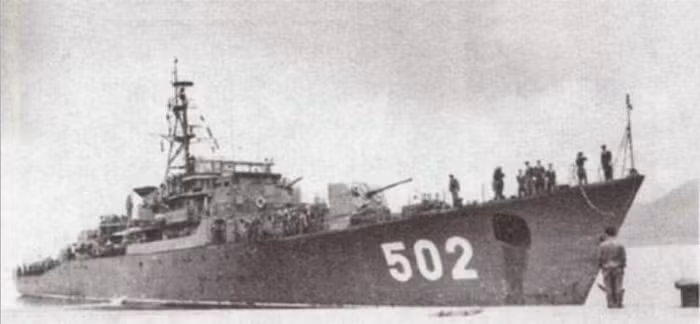 Tàu chiến Trung Quốc xâm lược Hoàng Sa của Việt Nam năm 1974