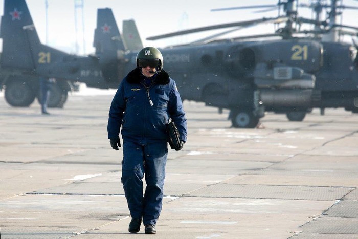 Máy bay trực thăng vũ trang Ka-52 Alligator Nga Máy bay trực thăng vũ trang Ka-52 Alligator Nga