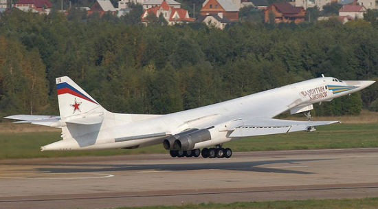 Máy bay ném bom chiến lược Tu-160 Nga Máy bay ném bom chiến lược Tu-160 Nga