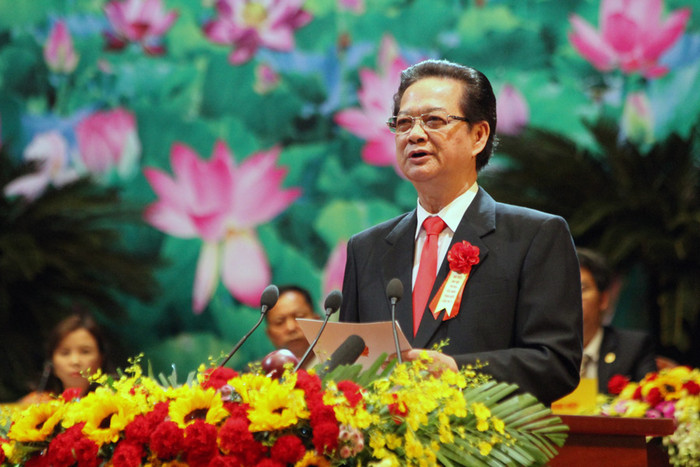 Thủ tướng Nguyễn Tấn Dũng thay mặt Đảng, Nhà nước, Hội đồng thi đua khen thưởng Trung ương phát động phong trào thi đua yêu nước giai đoạn 2016-2020. Ảnh Xuân Trung Thủ tướng Nguyễn Tấn Dũng thay mặt Đảng, Nhà nước, Hội đồng thi đua khen thưởng Trung ương phát động phong trào thi đua yêu nước giai đoạn 2016-2020. Ảnh Xuân Trung