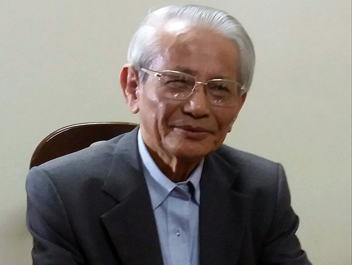 GS. NGND Phan Huy Lê trao đổi với phóng viên. Ảnh Xuân Trung GS. NGND Phan Huy Lê trao đổi với phóng viên. Ảnh Xuân Trung