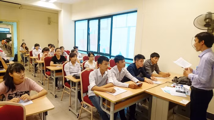 Thầy giáo hướng dẫn cách làm bài thi để đạt điểm cao môn Lịch sử ảnh 4