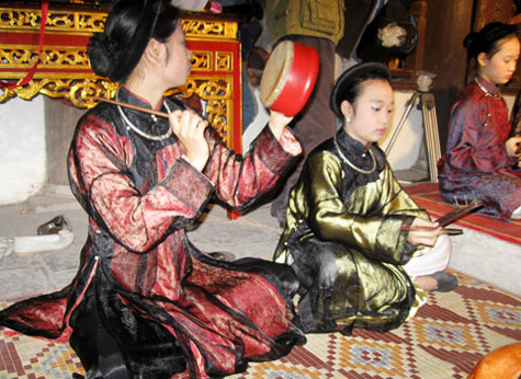 Nhiều nhà văn hóa đã nghiên cứu và đánh giá hát ca trù là di sản văn hóa thế giới có vùng ảnh hưởng lớn nhất Việt Nam, có phạm vi tới 15 tỉnh, thành phố phía Bắc. Hồ sơ đề cử Ca trù là di sản văn hóa thế giới với không gian văn hóa Ca trù trải dài khắp 15 tỉnh phía Bắc gồm: Phú Thọ, Vĩnh Phúc, Hà Nội, Bắc Giang, Bắc Ninh, Hải Phòng, Hải Dương, Hưng Yên, Hà Nam, Nam Định, Ninh Bình, Thanh Hóa, Nghệ An, Hà Tĩnh và Quảng Bình (Ảnh: Internet).