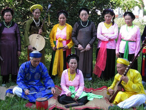 Theo thống kê của các nhà nghiên cứu, năm 2010 có 63 câu lạc bộ ở 15 tỉnh, thành phố trên cả Việt Nam có hoạt động thường xuyên và có kế hoạch luyện tập truyền nghề ca trù (Ảnh: Internet).