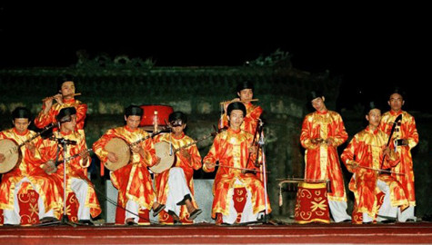 Nhã nhạc Việt Nam có hệ thống các bài bản rất phong phú. Chỉ riêng hệ thống nhạc chương đã có đến hàng trăm bản, ngoài ra còn có các bài bản khí nhạc dành cho Tiểu nhạc, Đại nhạc, Huyền nhạc,... Kỹ thuật diễn tấu trong Nhã nhạc hết sức tinh vi, đòi hỏi một trình độ chuyên nghiệp cao (Ảnh: Internet). Nhã nhạc Việt Nam có hệ thống các bài bản rất phong phú. Chỉ riêng hệ thống nhạc chương đã có đến hàng trăm bản, ngoài ra còn có các bài bản khí nhạc dành cho Tiểu nhạc, Đại nhạc, Huyền nhạc,... Kỹ thuật diễn tấu trong Nhã nhạc hết sức tinh vi, đòi hỏi một trình độ chuyên nghiệp cao (Ảnh: Internet).