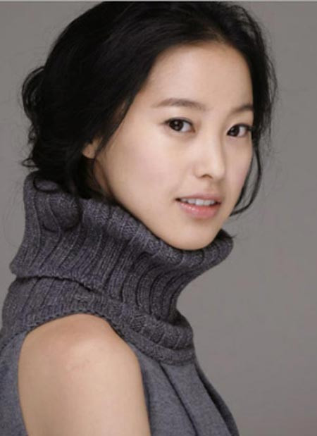 Không nổi tiếng và sở hữu vẻ đẹp hoàn hảo như Park Bo Yong hay Lee Bo Young nhưng người đẹp Jun Bo Young cũng mang nét đẹp nhẹ nhàng cùng gương mặt thanh tú. Xem thêm: Sao Hàn nào mặc xấu nhất nửa đầu 2012? Không nổi tiếng và sở hữu vẻ đẹp hoàn hảo như Park Bo Yong hay Lee Bo Young nhưng người đẹp Jun Bo Young cũng mang nét đẹp nhẹ nhàng cùng gương mặt thanh tú. Xem thêm: Sao Hàn nào mặc xấu nhất nửa đầu 2012?