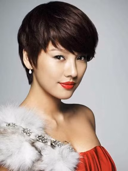 Lee Hyori là một trong những mỹ nhân sở hữu đôi môi gợi cảm, cuốn hút nhất showbiz Hàn.