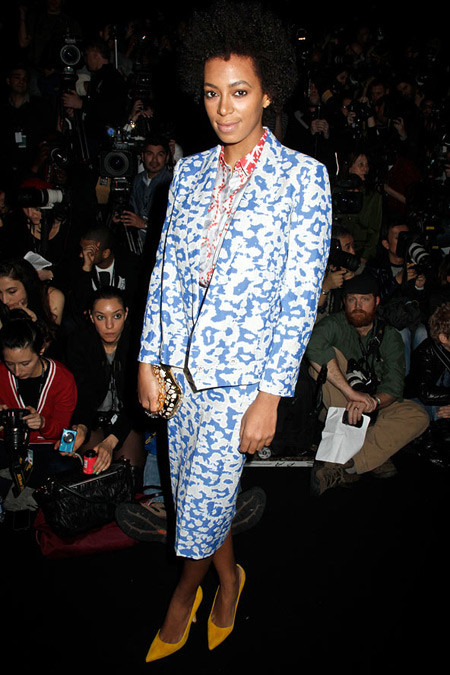 Quy tắc số 1: Bạn không nên in áo với nhiều họa tiết khác nhau.