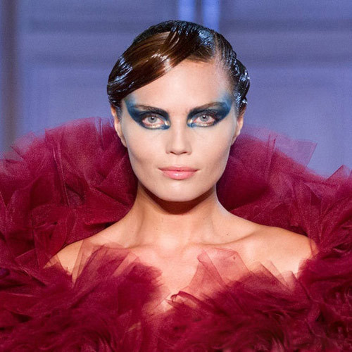 Xem thêm: Những kiểu tóc dễ bị "ném đá"" khi ra đường Xem thêm: Những kiểu tóc dễ bị "ném đá"" khi ra đường